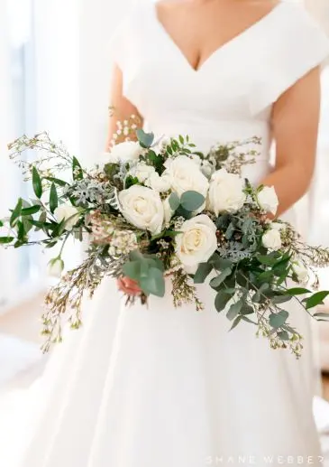 Semi crescent bridal bouquet handtied. Shane Webber Photographer